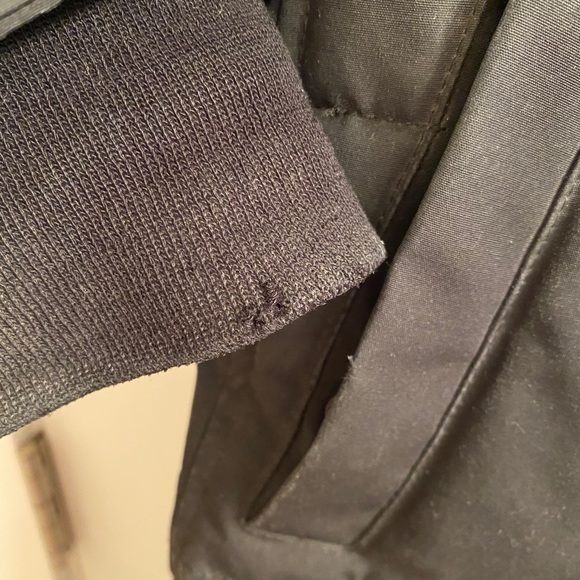 *SOLD* Authentic Canada Goose Shelburne parka EUC - Picture 9 of 9